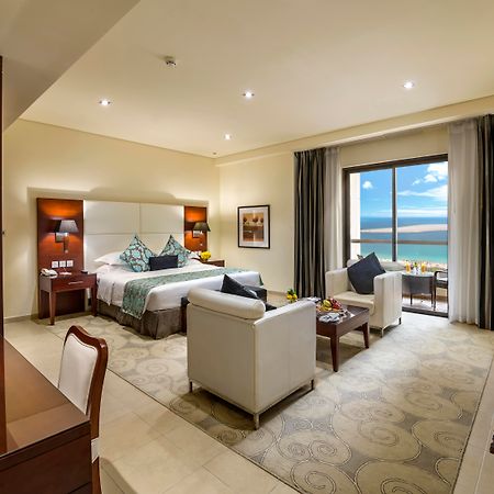 Delta Hotels by Marriott Jumeirah Beach, Dubai Bagian luar foto