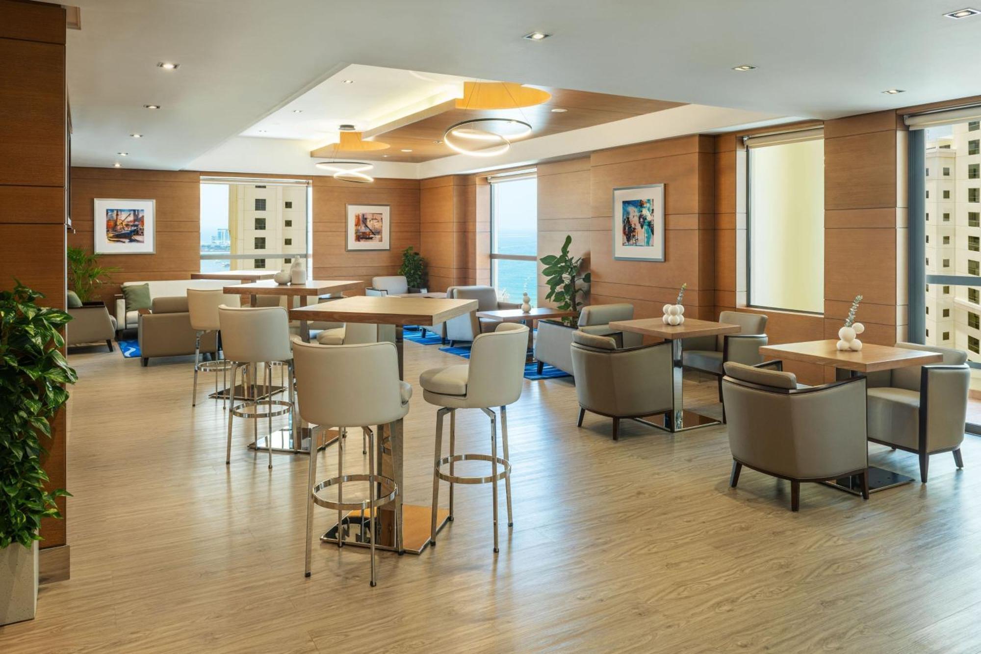 Delta Hotels by Marriott Jumeirah Beach, Dubai Bagian luar foto