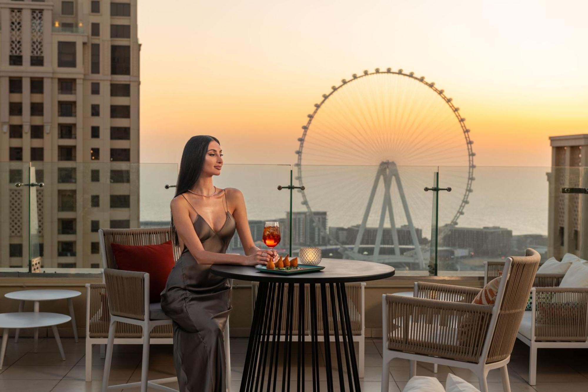 Delta Hotels by Marriott Jumeirah Beach, Dubai Bagian luar foto