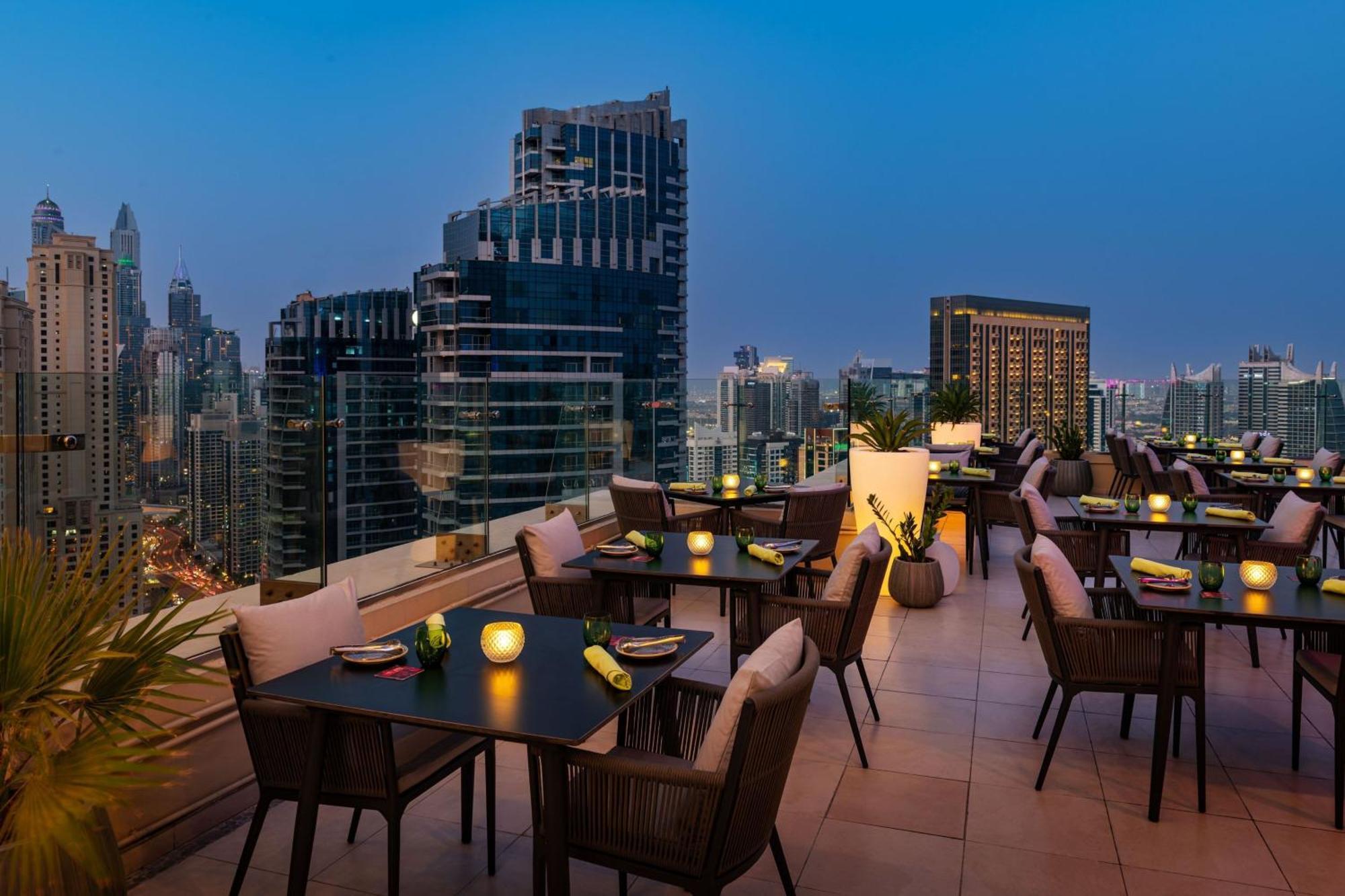 Delta Hotels by Marriott Jumeirah Beach, Dubai Bagian luar foto