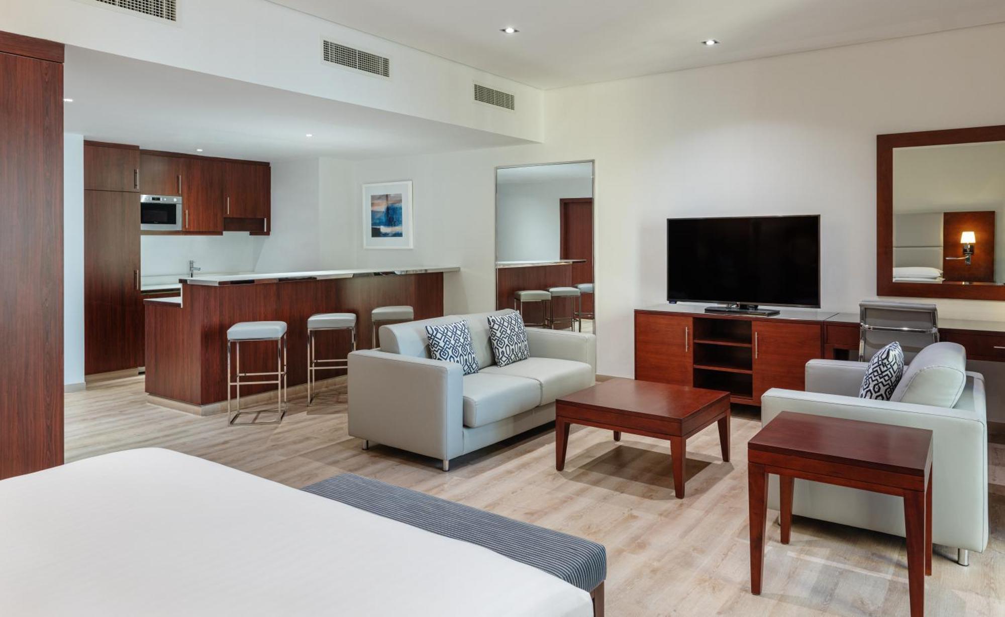 Delta Hotels by Marriott Jumeirah Beach, Dubai Bagian luar foto